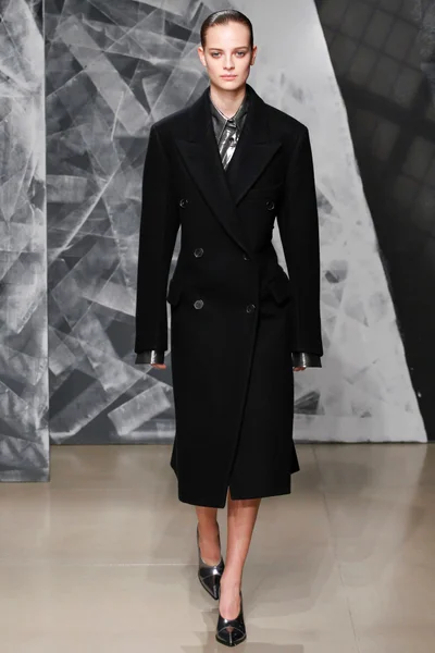 Look 3